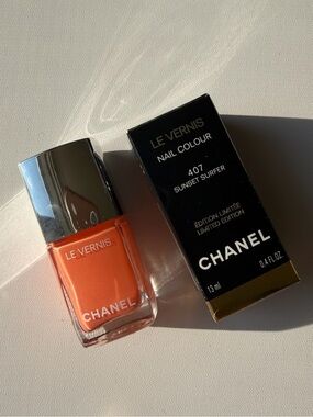 Chanel Le Vernis Nail Polish in 407 Sunset Surfer